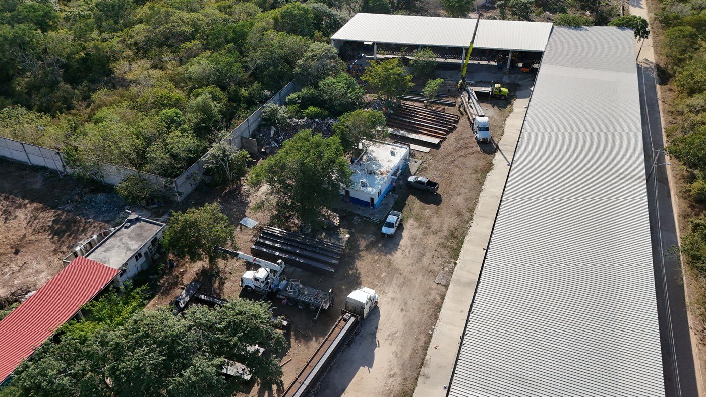 Estructuras y taller industrial MQMX — Vista 3